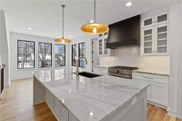 Prairie Village, KS 66208,3523 W 74th ST