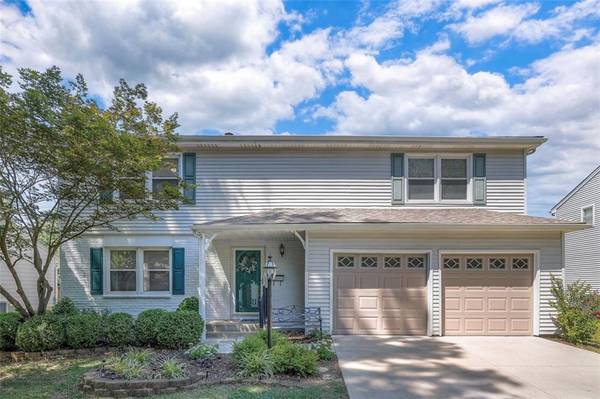 9210 Farley LN, Overland Park, KS 66212