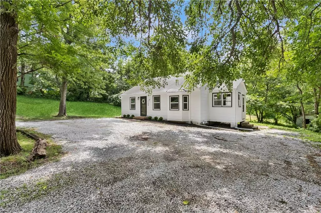 Independence, MO 64050,1106 S Osage ST