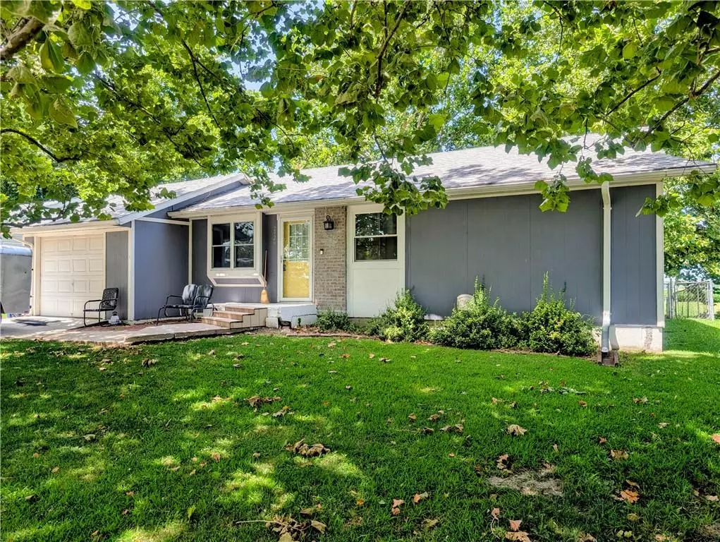 Iola, KS 66749,2926 Dodge DR