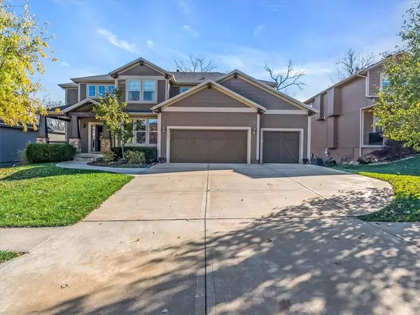 23607 W 52nd TER, Shawnee, KS 66226