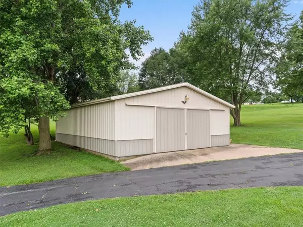 St Joseph, MO 64507,5560 SE State Route FF HWY