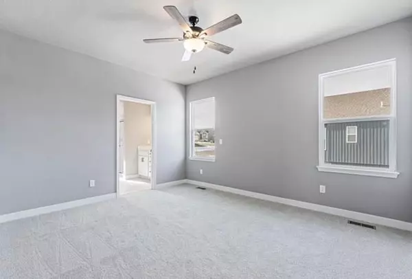 Lee's Summit, MO 64086,27016 E Dogwood LN