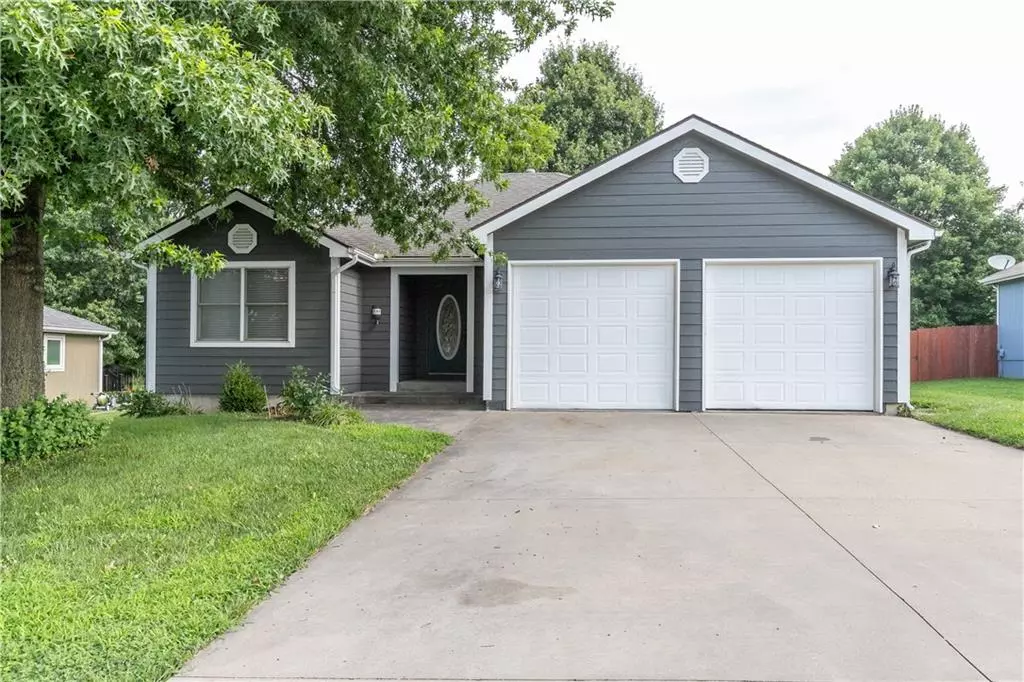 Tonganoxie, KS 66086,1745 Finch DR