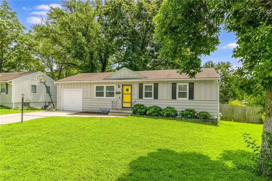 13713 E 38th TER #S, Independence, MO 64055