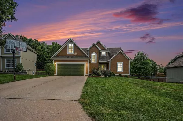 Lee's Summit, MO 64064,5816 NE Diamond CT