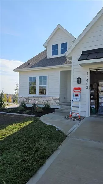 13403 W 174th TER, Overland Park, KS 66221