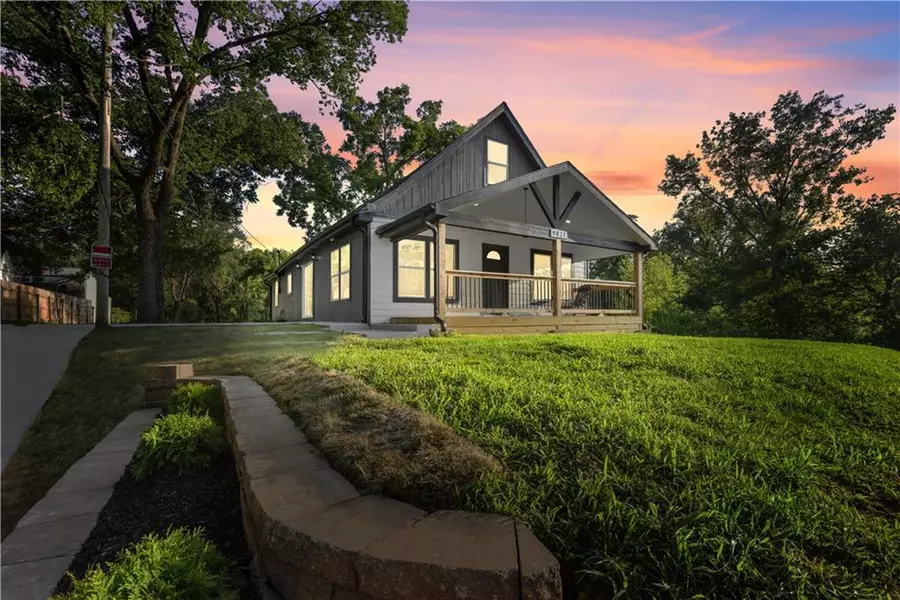 9821 Kansas AVE, Edwardsville, KS 66111