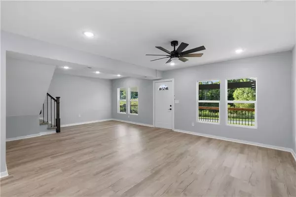 Edwardsville, KS 66111,9821 Kansas AVE