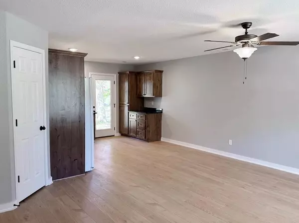 El Dorado Springs, MO 64744,802 S Jackson ST