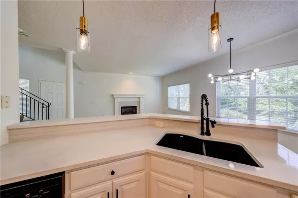 Lenexa, KS 66219,15920/15922 W 91st TER