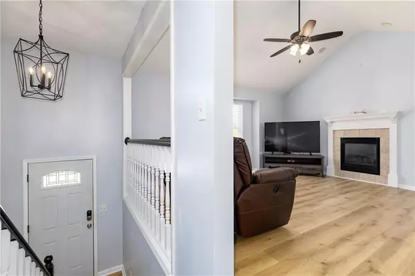 Tonganoxie, KS 66086,2100 Rock Creek DR