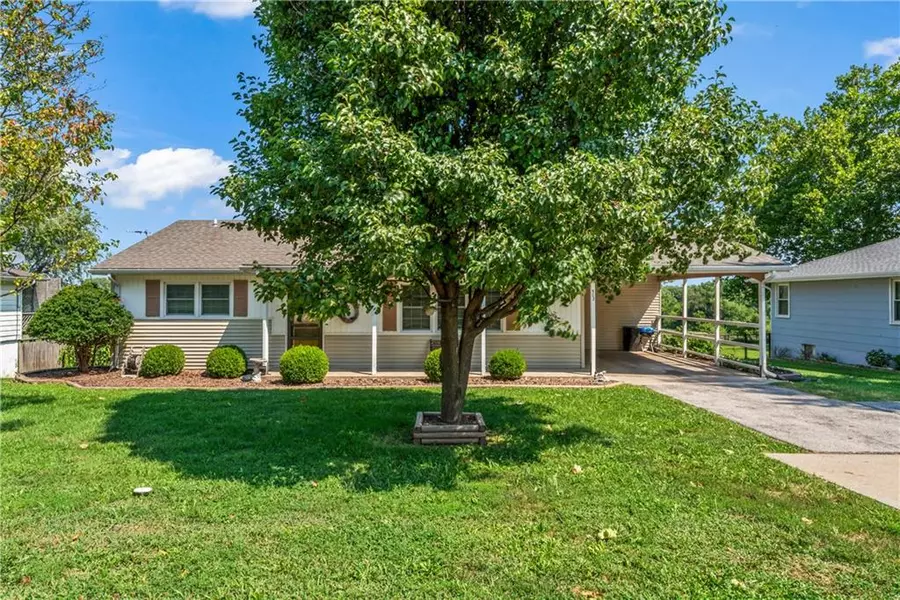 508 W 19th ST, Higginsville, MO 64037