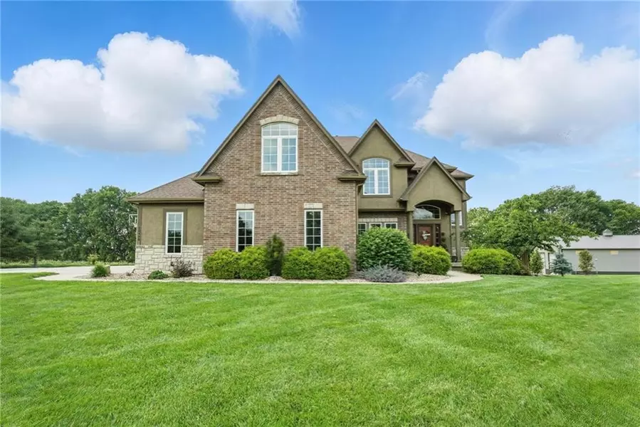 12400 NE Sherman RD, Kansas City, MO 64166
