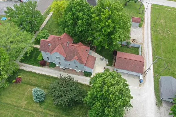 713 Brookfield AVE, Brookfield, MO 64628