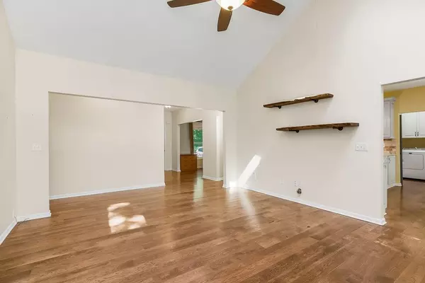 Smithville, MO 64089,13223 N Virginia AVE