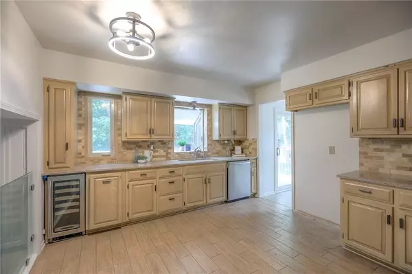 Lenexa, KS 66215,14309 W 89th ST