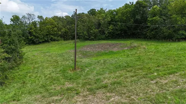 Gallatin, MO 64640,N Clay ST