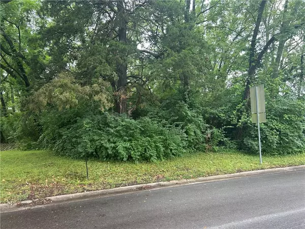 1105 W Santa Fe TRL, Kansas City, MO 64145