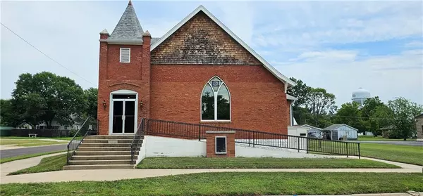 523 N Buckeye ST, Iola, KS 66749