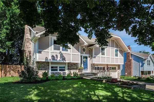 Lenexa, KS 66219,8212 TWILIGHT LN