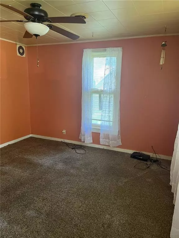 Chanute, KS 66720,908 S Lafayette AVE