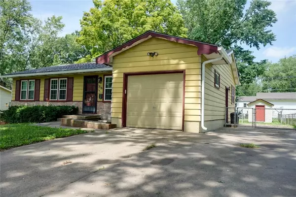 Independence, MO 64056,716 OSAGE TRL
