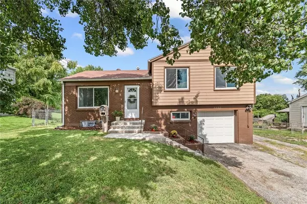 3301 N Delaware ST, Independence, MO 64050