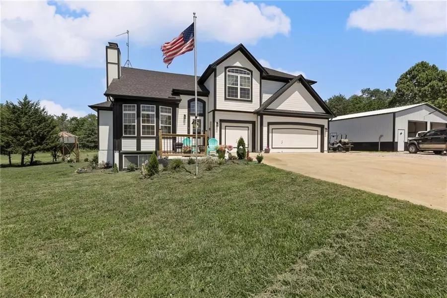 27759 E Turkey Creek RD, Wellsville, KS 66092