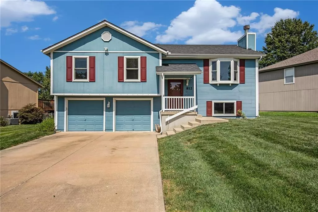 Belton, MO 64012,812 Applewood LN