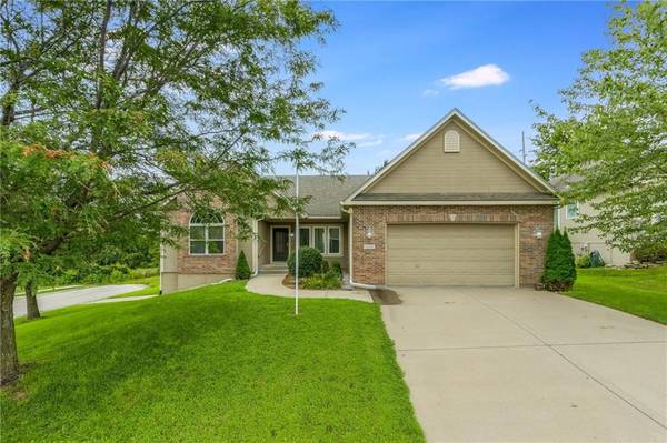 2312 NE 24th ST, Blue Springs, MO 64029