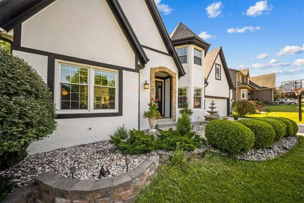 Overland Park, KS 66223,8503 W 153rd ST