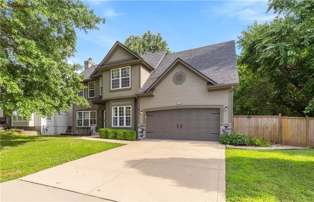 Shawnee, KS 66226,22217 W 51st ST