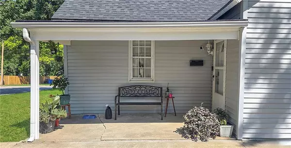 Higginsville, MO 64037,409 W 26th ST