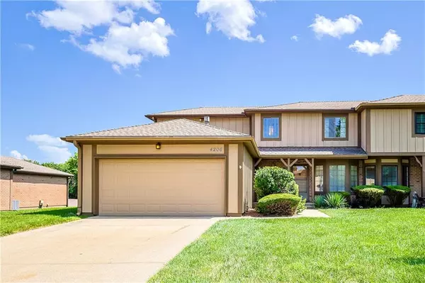 4206 Country LN, St Joseph, MO 64506