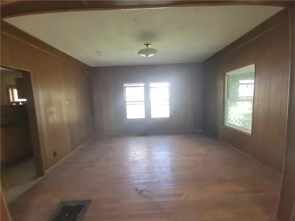 Osawatomie, KS 66064,1015 Main ST