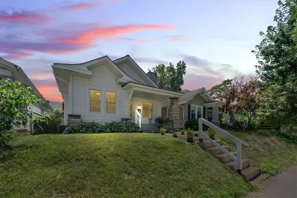 Kansas City, MO 64111,825 W 40th ST