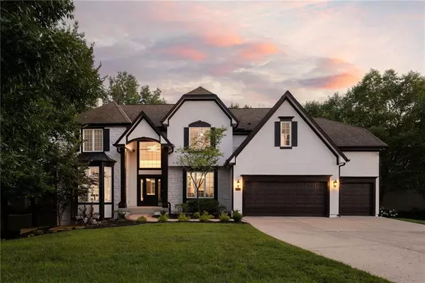 15142 Windsor CIR, Leawood, KS 66224