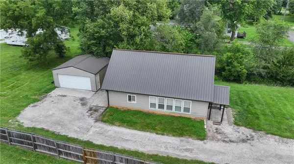 Lathrop, MO 64465,406 Valley ST