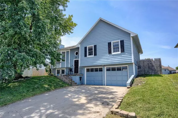 Edwardsville, KS 66111,864 S 9th ST