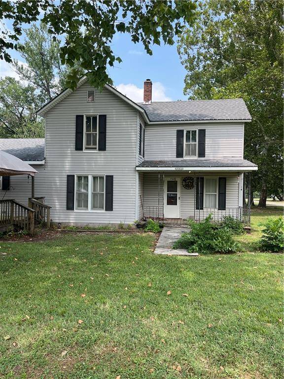 702 4th St ST, Mccune, KS 66753