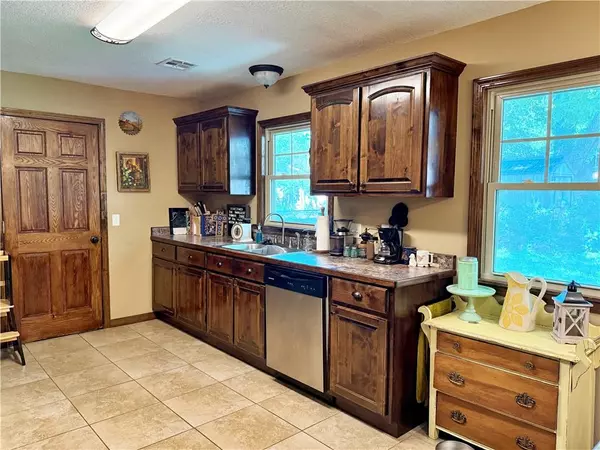 Pittsburg, KS 66762,209 S Catalpa ST