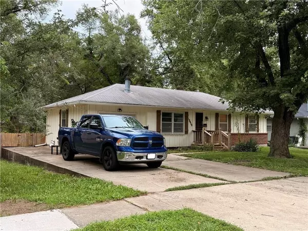 Grandview, MO 64030,13413 Lowell ST