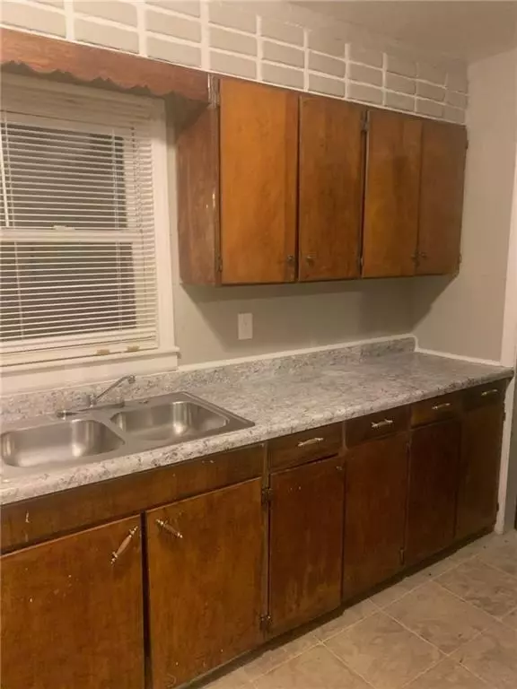 Kansas City, MO 64109,5945 Jackson AVE