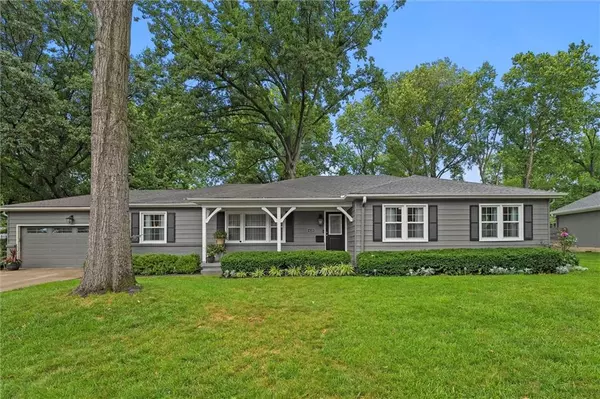 4120 W 97th TER, Overland Park, KS 66207