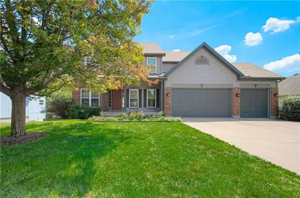 1505 Glen Brook LN, Liberty, MO 64068