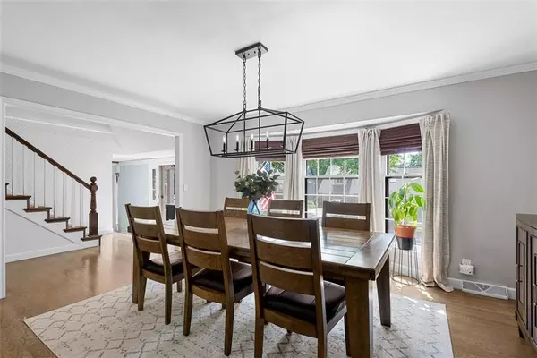 Lenexa, KS 66215,8207 Rosehill RD