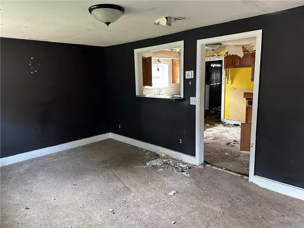 Richmond, MO 64085,703 Hickory ST