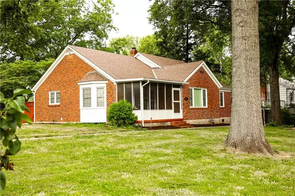 Raytown, MO 64133,6012 Crescent AVE