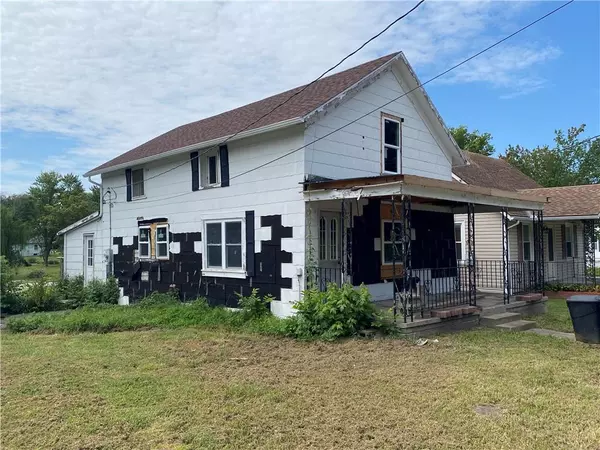 Higginsville, MO 64037,623 W 26th ST